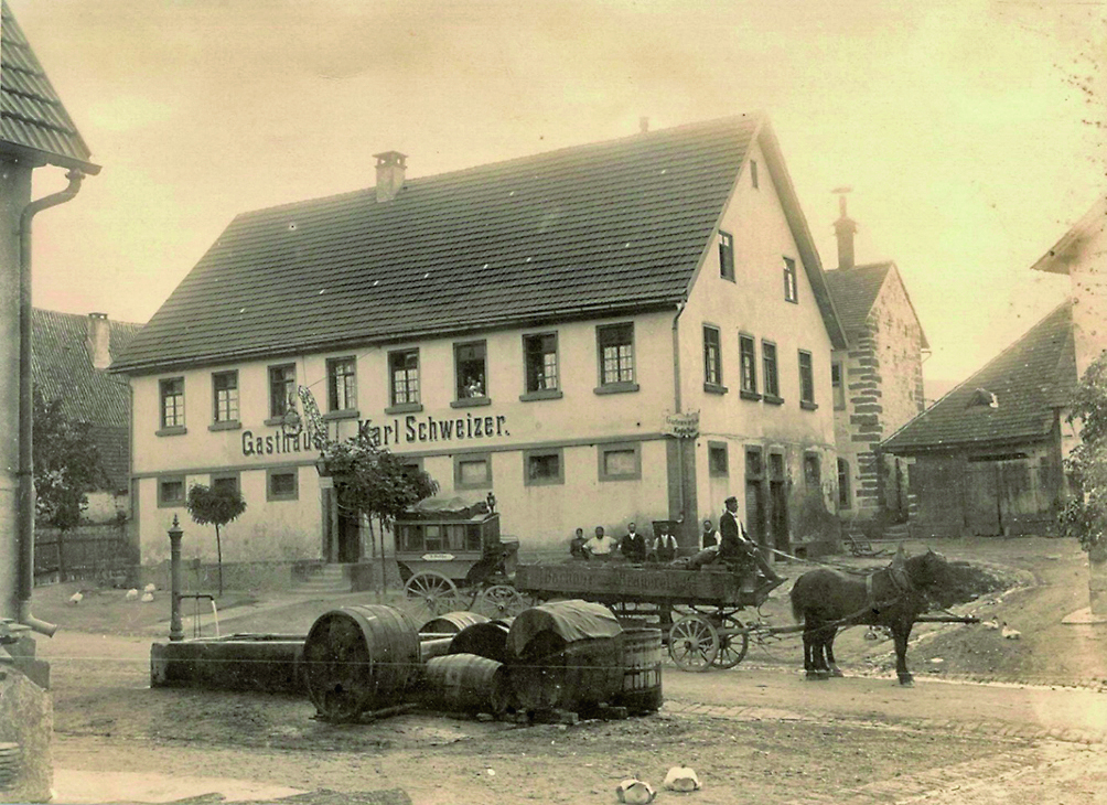 Gasthof „Hirsch“ um das Jahr 1900 mit Pferdeställen im Erdgeschoss